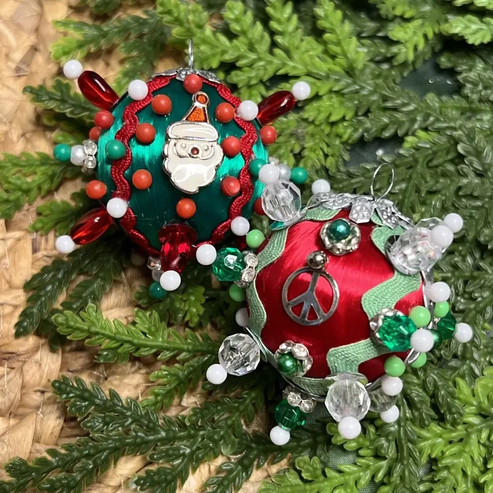 Set of 2 Mini Push Pin Sequins Satin Thread Ball Christmas Ornaments Santa Peace